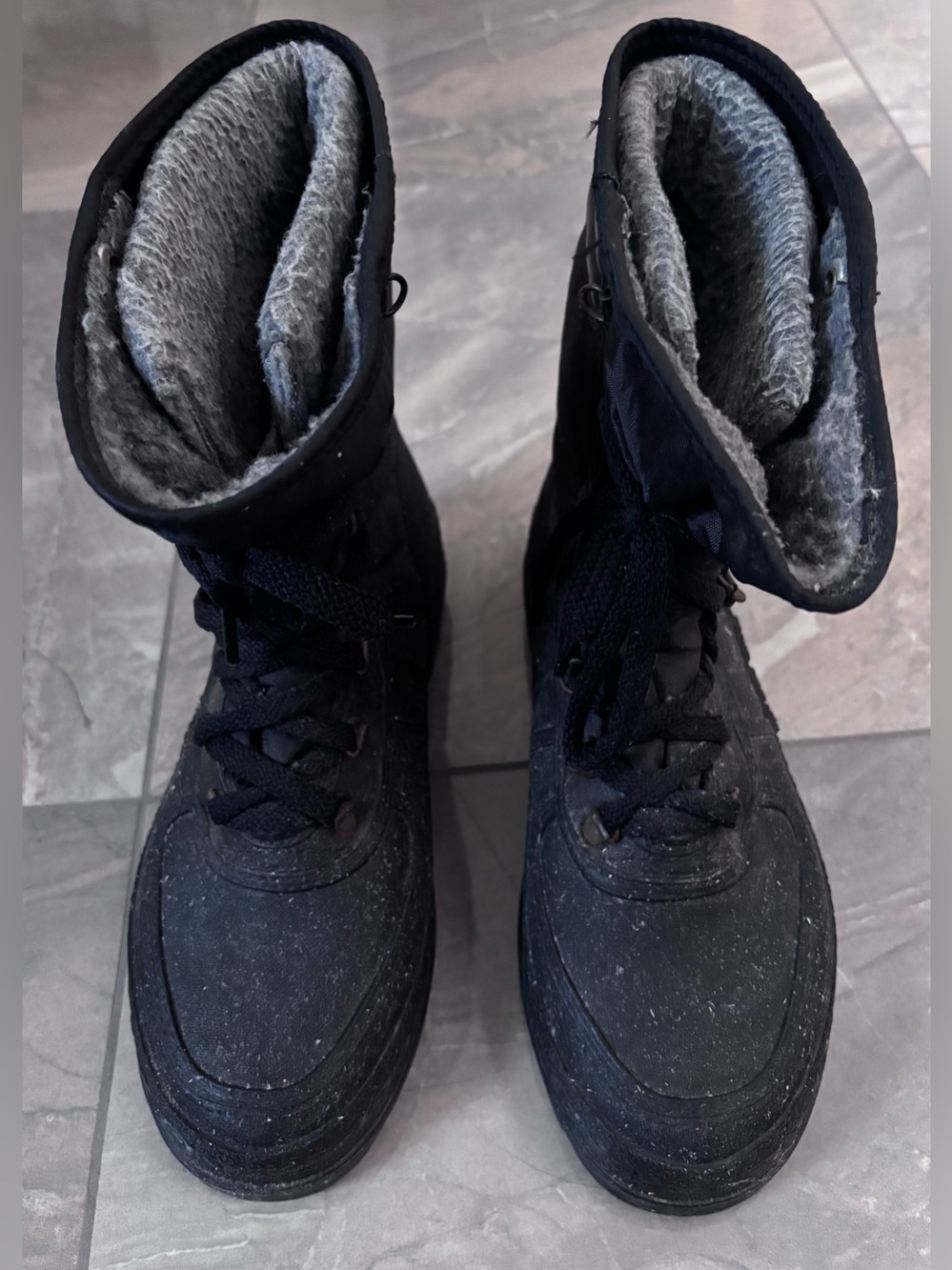 Black Lace-Up Winter Rain Snow Boots with Faux Fur Lining Water Resistant Size 8